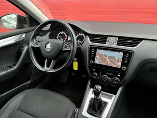 Škoda Octavia TREKHAAK / ADAPTIEVE CRUISE / NAVI / CLIMA / PDC / BLUETOOTH  / NL-AUTO - afbeelding nr 3