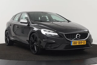 Volvo V40 Volvo V40 2.0 T4 Sport | Stoelverwarming | Camera |  Full LED | Leder/Alcantara | Navigatie | 19'' | Climate control | Bluetooth | PDC | Cruise control | R Design - afbeelding nr 27