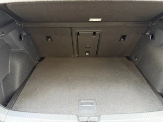Volkswagen Golf Volkswagen Golf 2.0 TSI R 4Motion|Akrapovic|Panorama|Performance - afbeelding nr 71