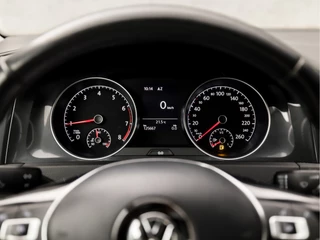 Volkswagen Golf Volkswagen Golf 1.0 TSI Sportline (APPLE CARPLAY, GROOT NAVI, CLIMATE, STOELVERWARMING, DYNAMISCHE KNIPPERLICHTEN, MASSAGE, ALCANTARA, ADAPTIVE CRUISE, PARKEERSENSOREN, GETINT GLAS, LM VELGEN, NIEUWSTAAT) - afbeelding nr 23