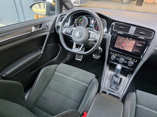 Volkswagen Golf Volkswagen Golf 1.4 TSI PHEV GTE | PANO / ACC / LED / CARPLAY / CAMERA / P.SENSOR V+A / LEDER-ALCANTARA / STOELVERW. / LANE ASS ! - afbeelding nr 41