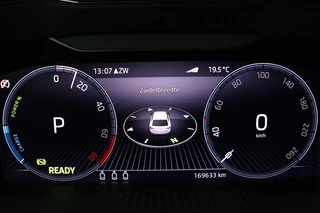 Škoda Superb Skoda Superb 1.4 TSI iV Business Edition Plus | Trekhaak | Stoelverwarming | Camera | Carplay | Virtual Cockpit | Keyless | Full LED | Memory | Navigatie - afbeelding nr 30