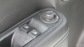 Renault Twingo Renault Twingo TCe 90 EDC Automaat La Parisienne - afbeelding nr 19
