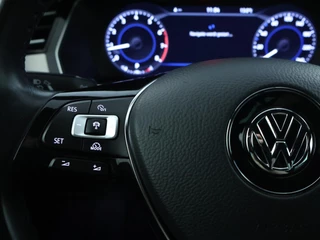 Volkswagen Passat Volkswagen Passat Variant 1.4 TSI ACT Highline Business R-LINE - afbeelding nr 16