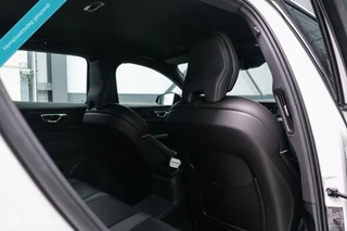 Volvo V60 Volvo V60 2.0 T8 Recharge AWD R-Design | NL auto | DAB+ | CarPlay | Adaptive | Blis | Rijklaar | - afbeelding nr 37