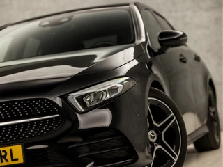 Mercedes-Benz A-Klasse Automaat (APPLE CARPLAY, GROOT NAVI, SFEERVERLICHTING, CAMERA, LEDER/ALCANTARA, SPORTSTOELEN, STOELVERWARMING, GETINT GLAS, WIDESCREEN, NIEUWE APK, NIEUWSTAAT) - afbeelding nr 16