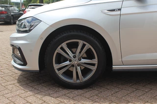 Volkswagen Polo Volkswagen Polo 1.0 TSI Highline 3x R-line / Full option! / Panoramadak / Camera / Virtual Cockpit / Keyless / 17'' / Dynaudio / Winterpakket / LED Koplampen / Navigatie / DAB / ACC - afbeelding nr 15