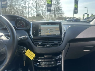 Peugeot 208 Peugeot 208 1.2 PureTech Première | Carplay | Pano | Clima - afbeelding nr 11