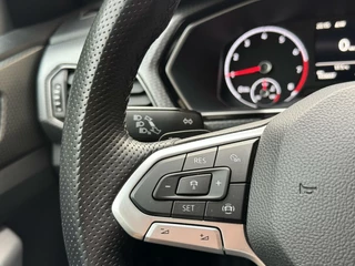 Volkswagen T-Cross Volkswagen T-Cross 1.0 TSI R-line Automaat | LED | Trekhaak |  Getint glas | Climate control | Cruise control adaptief | Lane assist | Dode hoek detectie | DAB | Navigatiesysteem | Inklapbare spiegels | Parkeersensoren voor en achter - afbeelding nr 9