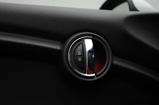 MINI Cooper Mini Mini 1.5 Cooper Chili Serious Business | John Cooper Works Chili Pakket | Keyless Entry | lederen bekleding | Navigatie | Parkeersensoren | verwarmde voorstoelen - afbeelding nr 49