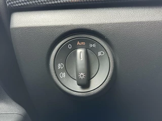 Volkswagen up! Volkswagen Up! 1.0 BMT move up! Airco | Stoelverwarming | Bluetooth | Telefoonhouder | Lichtmetalen velgen | Armsteun | LED Mistlampen voor | Historie aanwezig! - afbeelding nr 9