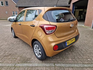 Hyundai i10 Hyundai i10 1.0i i-Motion 5-drs Airco NL-auto - afbeelding nr 5