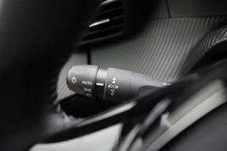 Peugeot e-2008 Peugeot e-2008 Allure 50 kWh - Digital Cockpit, Carplay, Half Leer, Camera - afbeelding nr 15