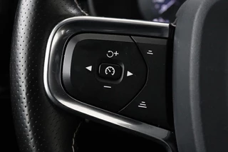 Volvo XC40 Volvo XC40 1.5 T3 R-Design | Stoel & stuurverwarming |  Trekhaak | Camera | Navigatie | Achterbankverwarming | Leder/Alcantara | Full LED - afbeelding nr 16