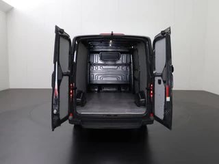 Volkswagen Crafter | Navigatie | Camera | Airco | Cruise | Betimmering - afbeelding nr 4