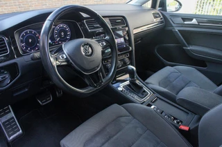 Volkswagen Golf Volkswagen Golf 1.4 TSI Highl Busi R-line | ACC | Camera | Stoel VW | Carplay - afbeelding nr 16