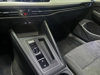 Volkswagen Golf Volkswagen Golf 1.5 eTSI R-Line - afbeelding nr 23