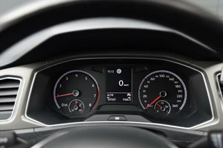 Volkswagen T-Roc Volkswagen T-Roc 1.0 TSI Style Business Navi Clima CarPlay  ACC Getint glas 17-Inch Nl-Auto NAP! - afbeelding nr 9