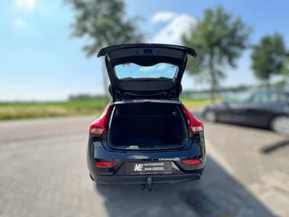 Volvo V40 Volvo V40 2.0 T2 Momentum 185PK / 4-SEIZOENENBANDEN / FULL LED / STOELVERW. / PDC / TREKHAAK - afbeelding nr 30
