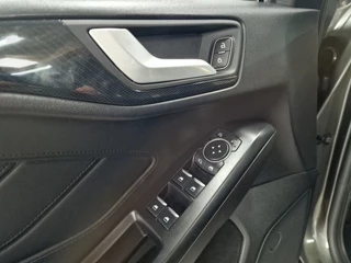 Ford Focus Ford Focus Wagon 1.5 EcoBoost 150 pk ST Line Automaat | Winter pck | Camera | Trekhaak | - afbeelding nr 9