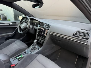 Volkswagen Golf Volkswagen Golf 2.0 TSI 4Motion R|Pano|Akrapovic|Dynaudio|Camera|Virtual|Dodehoek - afbeelding nr 25