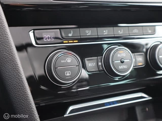 Volkswagen Passat Volkswagen Passat 1.4 TSI GTE Highline Pano Alcantara Virtual - afbeelding nr 27