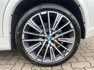 BMW iX1 TREKH, ACC, H&K SOUND, 20-inch LMV ** 26k onder NP - EX BMW-AG ** ** INFORMEER OOK NAAR ONZE AANTREKKELIJKE FINANCIAL-LEASE TARIEVEN ** - afbeelding nr 7