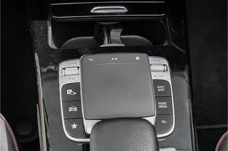 Mercedes-Benz A-Klasse Mercedes-Benz A-Klasse 250 Premium Plus AMG-Line Night Pano Burmester Ambiente - afbeelding nr 29