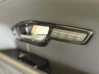 Land Rover Range Rover Evoque Land Rover Range Rover Evoque 2.0 Si4 Autobiography | pano | Leer | keyless | Memory | stoel-/stuurverwarming | Meridian - afbeelding nr 13