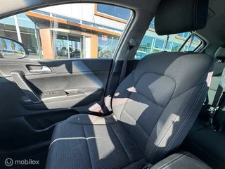 Kia Sportage Kia Sportage 1.6 GDI DynamicLine  Trekhaak , Navigatie , Achteruit rij Camera / Climate - & Cruise Controle / dealer onderhouden - afbeelding nr 12