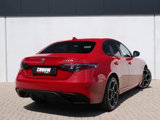 Alfa Romeo Giulia Alfa Romeo Giulia 2.0 Turbo 280 PK Competizione Q4 AWD | Harman | Veloce | 19
