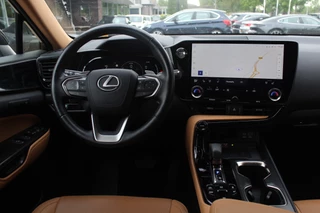 Lexus NX Lexus NX 450h+ AWD Launch Edition / 360Camera / Head-up / Leder / 18'' / Keyless / Sfeerverlichting / Stoelventilatie / Stuurverwarming / DAB / ACC - afbeelding nr 9