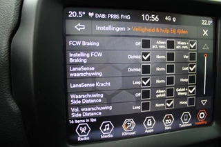 Jeep Renegade | Panoramadak | Winterpakket | Led | Camera | Parkeer assistent - afbeelding nr 36