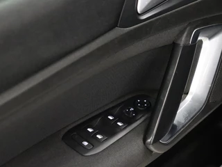 Peugeot 308 Peugeot 308 SW 1.2 PureTech Blue Lease Premium [TREKHAAK, 6-BAK, APPLE CARPLAY, ANDROID, CAMERA, HALF LEDER, PDC V+A, CRUISE, NIEUWSTAAT] - afbeelding nr 11