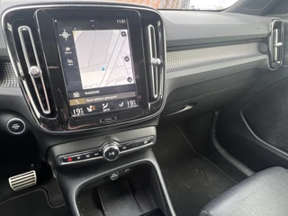 Volvo XC40 Navigatie Trekhaak Panoramadak Leder Elek stoelen Standkachel 360 Camera Intellisafe Carplay NL Auto Vol - afbeelding nr 14