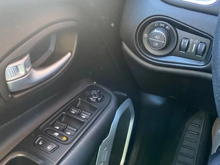 Jeep Renegade - afbeelding nr 21