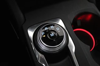 Ford Focus Ford Focus 1.0 EcoBoost Titanium Business (PANORAMADAK, TREKHAAK, ACHTERUITRIJCAMERA, STOEL/STUUR VERWARMING, SFEER) - afbeelding nr 22