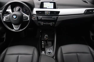 BMW X2 BMW X2 SDrive18i / LED / CRUISE / LEDER / PDC V+A / NAVI - afbeelding nr 6