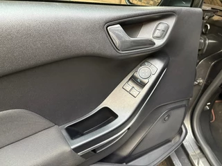 Ford Fiesta Ford Fiesta 1.0 EcoBoost ST-Line Pano Camera Clima Keyless Navi B&O LED 18