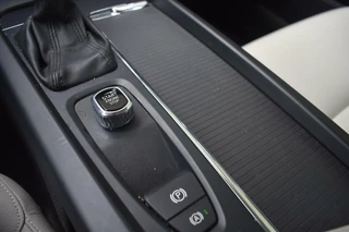 Volvo V60 Volvo V60 2.0 T5 Momentum | Leder | ACC | 18