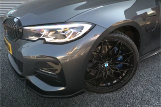 BMW 3 Serie BMW 3 Serie 330e M Sport Pano / Laser / 360 camera / Elec stoelen / Trekhaak / Dode hoek / - afbeelding nr 16