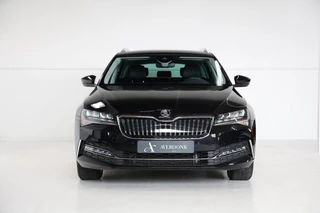 Škoda Superb Škoda Superb Combi 1.4TSI iV 218PK Business Ed. Plus *NAP/Trekh/Virtual/Stoelvw/Keyless* - afbeelding nr 49