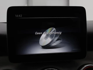Mercedes-Benz CLA Mercedes-Benz CLA-klasse 180 AMG | Stoelverwarming | Sportstoelen | Camera | Navigatie | Park Assist | Full LED | Cruise control | Airco - afbeelding nr 21