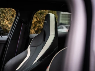 BMW 1 Serie BMW 1-serie 120i|PANO|H&K|M-PAKKET|KUIPSTOELEN|CAMERA|19'' - afbeelding nr 45