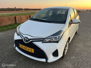 Toyota Yaris Toyota Yaris 1.0 VVT-i Aspiration - afbeelding nr 1