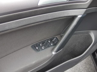 Volkswagen Golf Volkswagen Golf 1.6 TDI Comfortline NAVI / CLIMA / PDC / BLUETOOTH / CRUISE / ELEK RAMEN - afbeelding nr 25