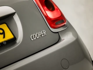 MINI Cooper Automaat (PANORAMADAK, GROOT NAVI, HEAD-UP DISPLAY, STOELVERWARMING, GETINT GLAS, SPORTSTOELEN, LEDER, CRUISE, NIEUWE APK, NIEUWSTAAT) - afbeelding nr 31