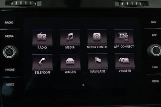 Volkswagen Golf Volkswagen Golf 1.4 TSI Highline | Stoelverwarming | Camera | Full LED | Adaptive cruise | Carplay | Climate control | Parkeerhulp | Bluetooth - afbeelding nr 36
