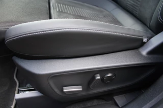 Ford Kuga | Trekhaak | BLIS | Navigatie | Winterpack - afbeelding nr 35