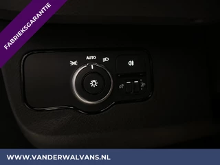 Mercedes-Benz Sprinter Mercedes-Benz Sprinter 317 CDI 170pk L3H2 Fabrieksgarantie Euro6 Airco | Camera | Apple Carplay | Cruisecontrol Android Auto, Parkeersensoren, Stoelverwarming, Bijrijdersbank - afbeelding nr 17